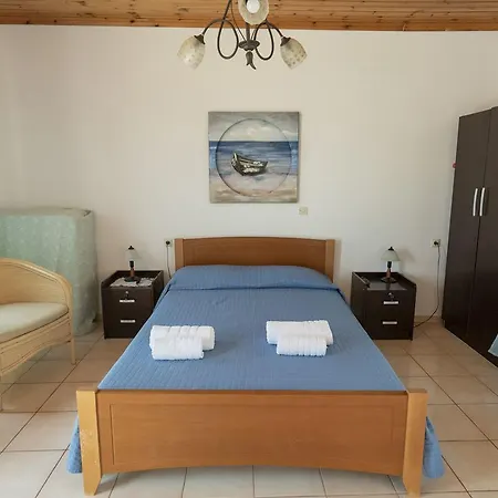 Filoxenia * Chalki Town